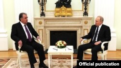 Эмомалӣ Раҳмон ва Владимир Путин дар Маскав