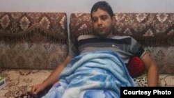 وحید هکانی بهمن سال ۱۳۹۰ در شیراز بازداشت شد