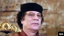 قذافی می گوید که اين پرونده دارای موارد مشکوک بی شمار است .