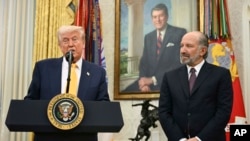 Donald Tramp (çepde) 