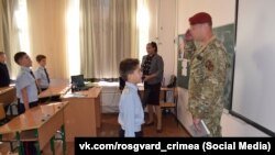 "Уроки мужества". Иллюстрация. Снимок сделан в одной из российских школ 29 октября 2019