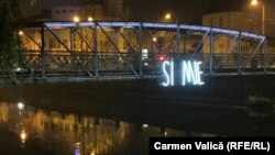 Mesaj adresat diasporei, cu ocazia unui festival de instalații luminoase la Cluj, România, decembrie 2019.