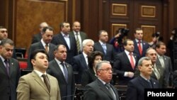 Հանրապետական խմբակցության պատգամավորները Ազգային ժողովի նստաշրջանի բացման ժամանակ, արխիվային լուսանկար 