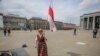Ніна Багінская на Кастрычніцкай плошчы, сёлетні травень