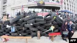 جدایی‌طلبان برخی ساختمان‌های دولتی در شهر دونتسک (در تصویر) و لوهانسک را اشغال کرده‌اند