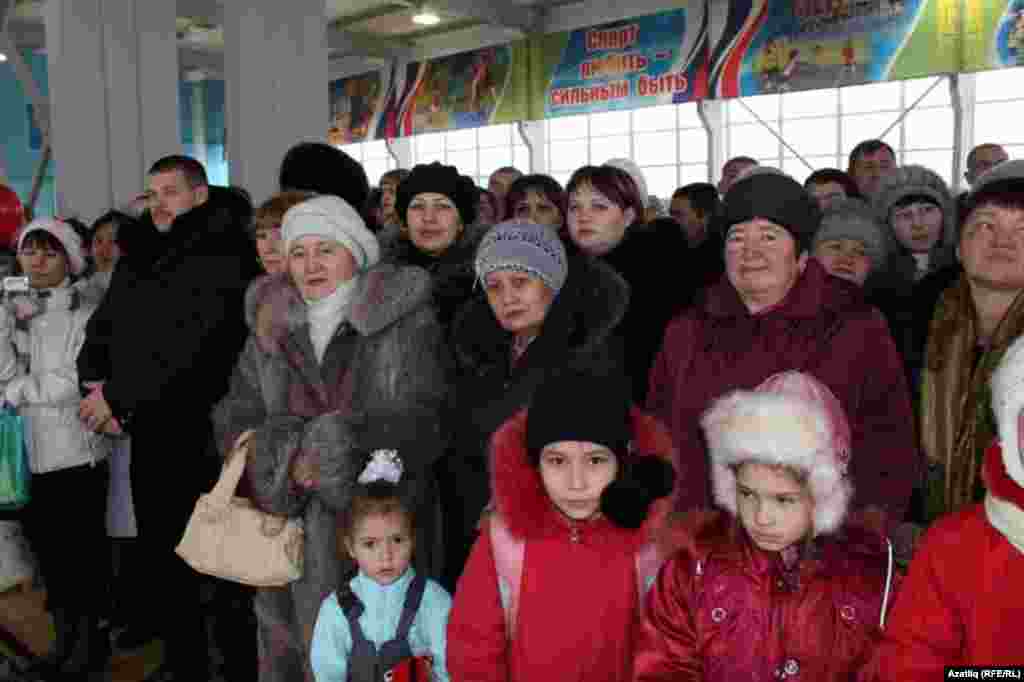 Әсәкәйдә “Батыр” физкультура-сәламәтләндерү комплексы ачылды. 1700 кв.м. мәйданы булган бина ике ай эчендә сафка басты.