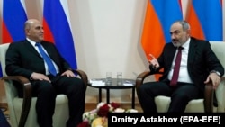 ARMENIA -- Armenian Prime Minister Nikol Pashinyan meets Russian Prime Minister Mikhail Mishustin on the sidelines of a Eurasian Economic Union Council session in Yerevan, October 9, 2020