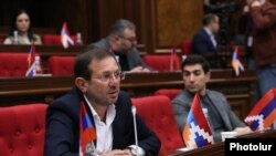 ԱԺ «Հայաստան» խմբակցության անդամ Գեղամ Մանուկյանը խորհրդարանի նիստերի դահլիճում, արխիվ