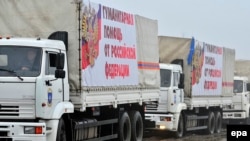 Украинанын жикчил аймагы - Донбасска гуманитардык жардам алып бараткандар. 