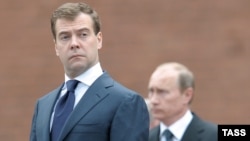 Президент Путин жана премьер-министр Путин. Июнь 2008
