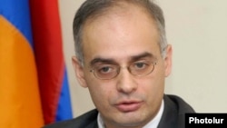 Լեւոն Զուրաբյան