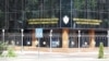 Милиция кызматкерлери Бишкекте күчөтүлгөн тартипте иштеп жатат