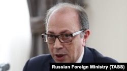 ARMENIA -- Armenian Foreign Minister Ara Ayvazian at a meeting with his Russian counterpart Sergei Lavrov in Yerevan, May 6, 2021