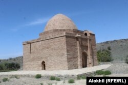 د شاه اسماعیل زیارت